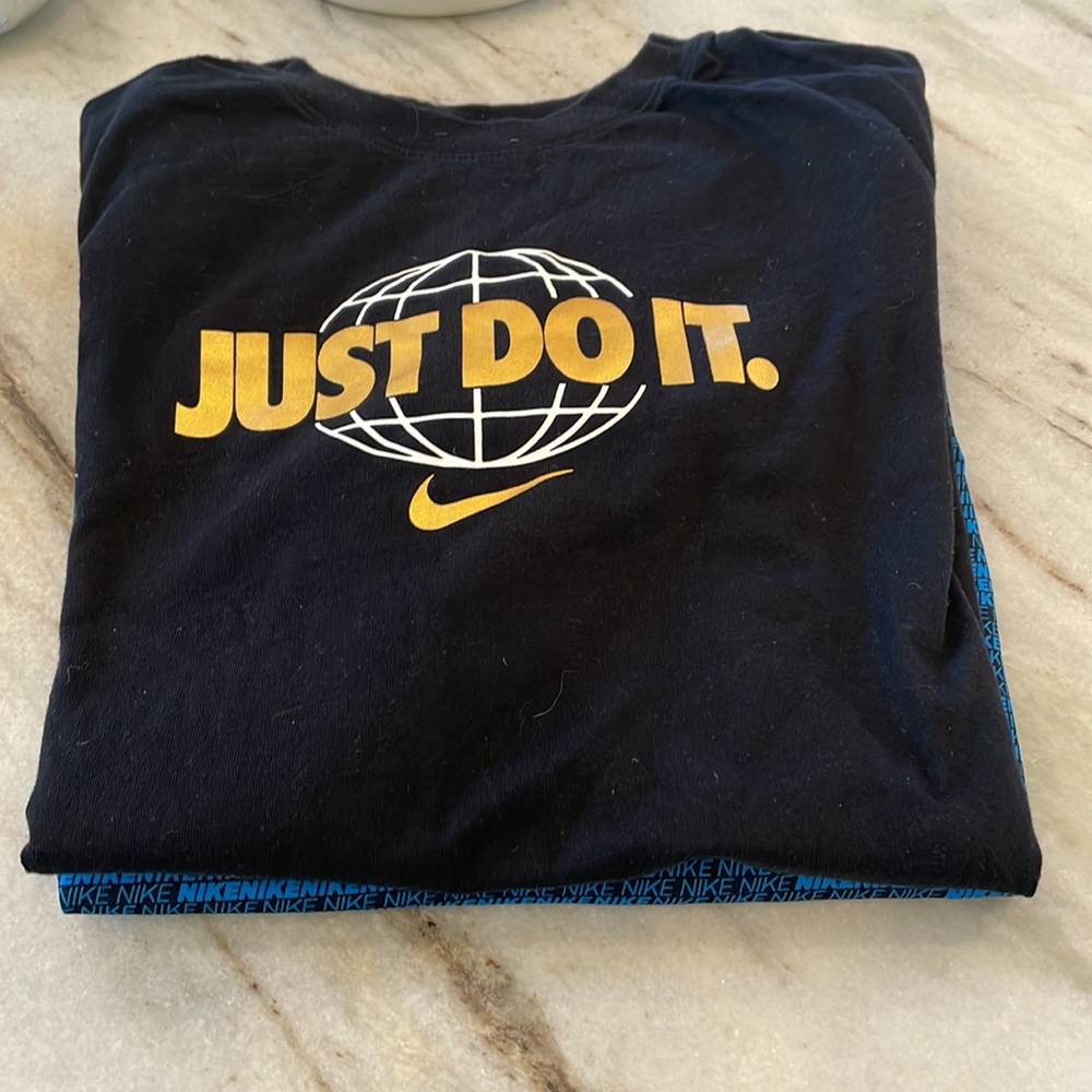 Boys L Nike Shirts